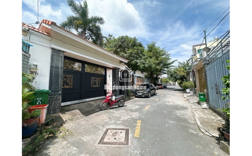 Bán nhà đường Chu Văn An, Hiệp Phú, Q9, TP HCM. DT 96m2, 2PN, SH. Giá 6.9 tỷ. LH: 0933125879