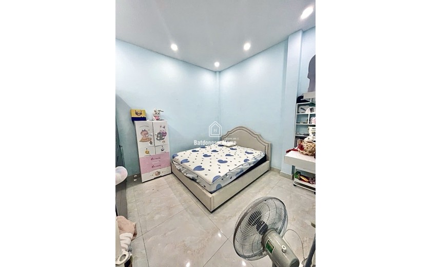 Bán nhà  Nguyễn Thị Búp PTCH , Q.12. DT 70m2, 3 tầng, 4PN,nhỉnh 5 tỷ