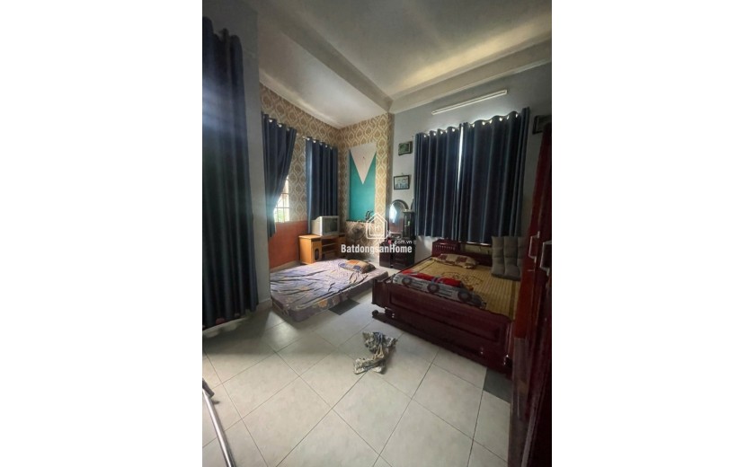 Bán nhà  đường Số 1, Thủ Đức, TP HCM. DT 115m2, 3 tầng, 5PN, SH, 9.3 tỷ. LH: 0933125879