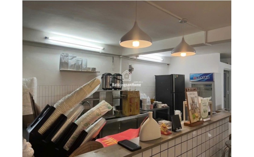 CẦN SANG NHƯỢNG LẠI MẶT BẰNG ( KHÔNG SANG THƯƠNG HIỆU)