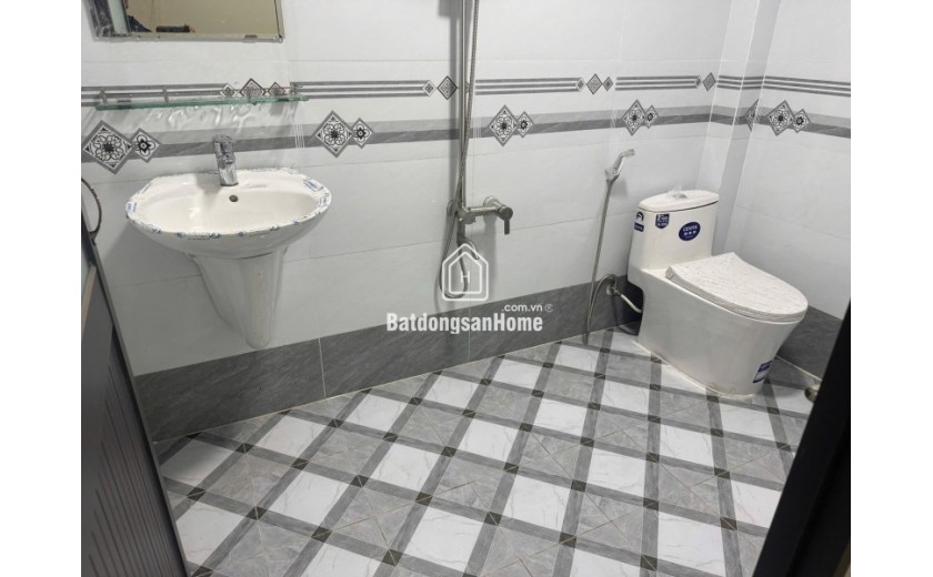 Bán nhà đường Man Thiện, Hiệp Phú, Q9, TP HCM. DT 93m2, 2 tầng, 4PN. Sổ hồng chính chủ. Giá 9.1 tỷ.