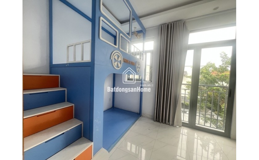 Bán nhà  đường Số 11, Trường Thọ, Thủ Đức. DT 68 m2, 3 tầng, 3PN, SH, 7.39  tỷ.