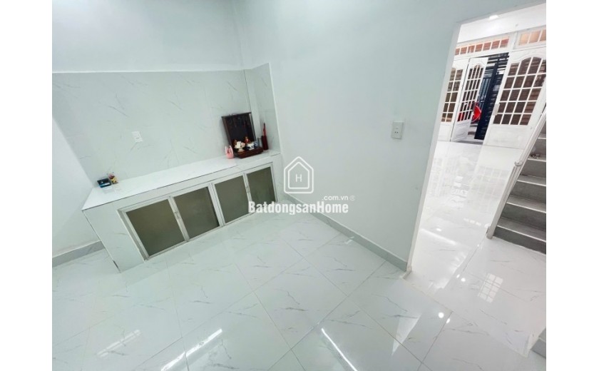 Bán nhà  đường Số 11, Phường Trường Thọ, Thủ Đức. DT 48m2, 2 tầng, 3PN, SH, giá 4.45  tỷ.