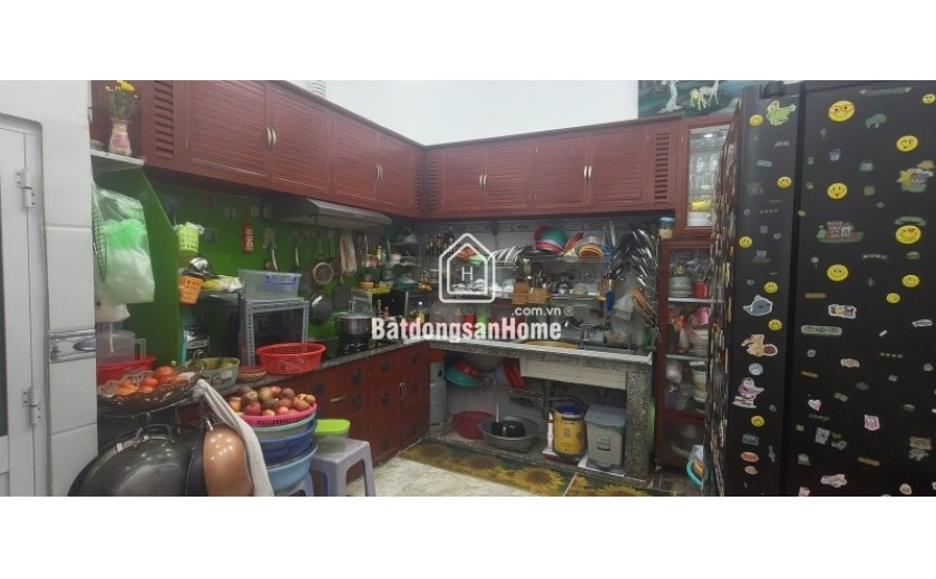 Bán nhà đường 168, Phước Long A, Q.9. TP HCM. DT 85m2, 3 tầng, SH, giá 6.6 tỷ.