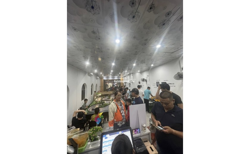 Cần sang lại mặt bằng RC Playzone – set up sẵn, vào là kinh doanh ngay