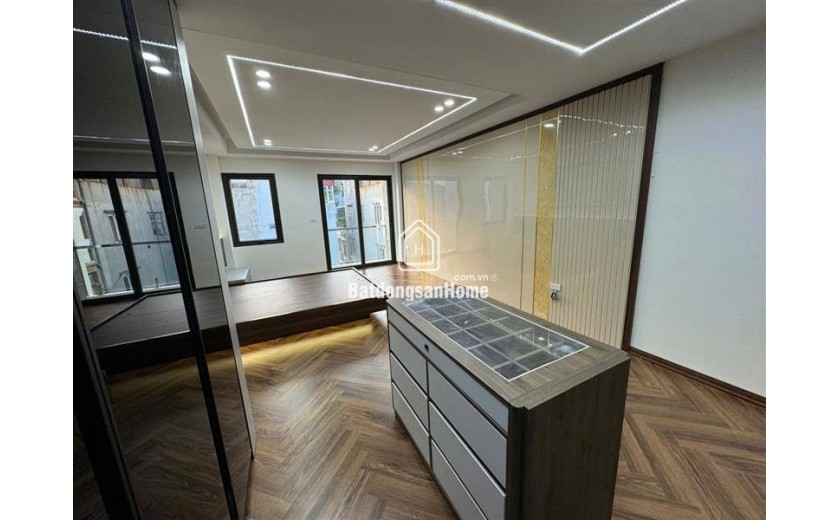 BÁN NHÀ PHỐ TRẠM – LONG BIÊN - 60m ,7 TẦNG THANG MÁY, GARA Ô TÔ, KINH DOANH - 19.X tỷ, Ô tô tránh