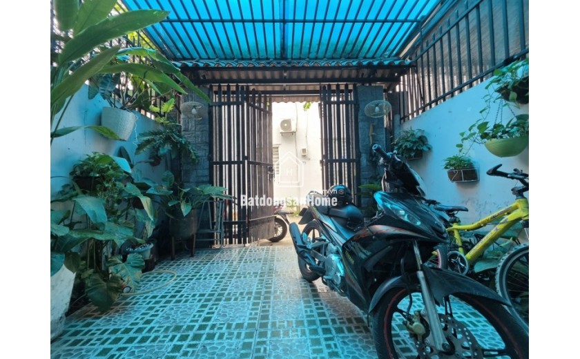 Bán nhà đường số 48, Hiệp Bình Chánh, Thủ Đức, TP HCM. DT 4x17m, 3 tầng, 3PN, SHR, giá 6.8 tỷ