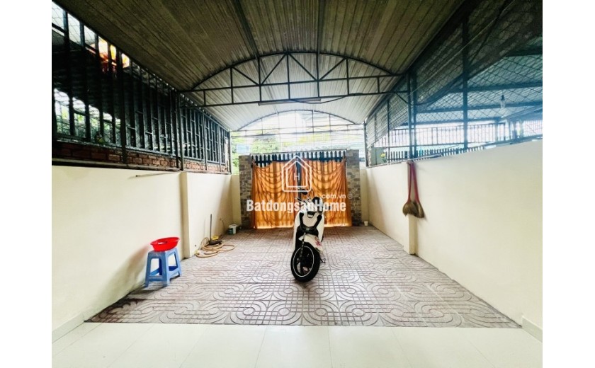 Bán nhà đường Số 2, Tăng Nhơn Phú B, Q9, TP HCM. DT 124m2, 2PN, SH, giá 9.1 tỷ.