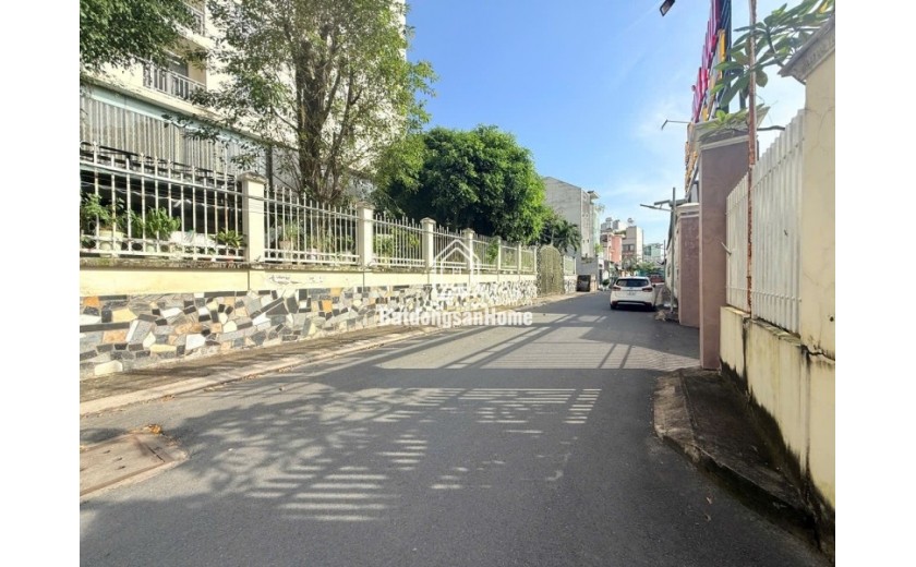 Bán nhà hẻm xe hơi đường Số 26 Linh Đông, Thủ Đức, TP HCM. DT 532m2, 19 phòng CHDV, giá 15.7 tỷ.