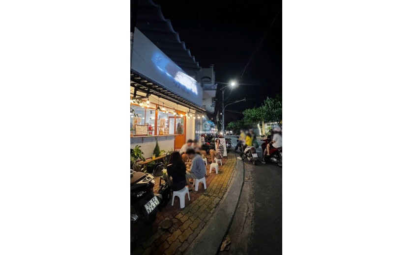 CẦN SANG NHƯỢNG LẠI MẶT BẰNG ( KHÔNG SANG THƯƠNG HIỆU)