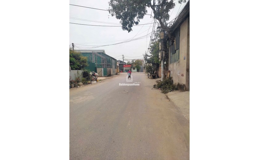 Bán Đất xã Chương Dương - Thường Tín - HN 
Diện tích: 43,2m
Mặt tiền:5,97m nở hậu siêu lộc