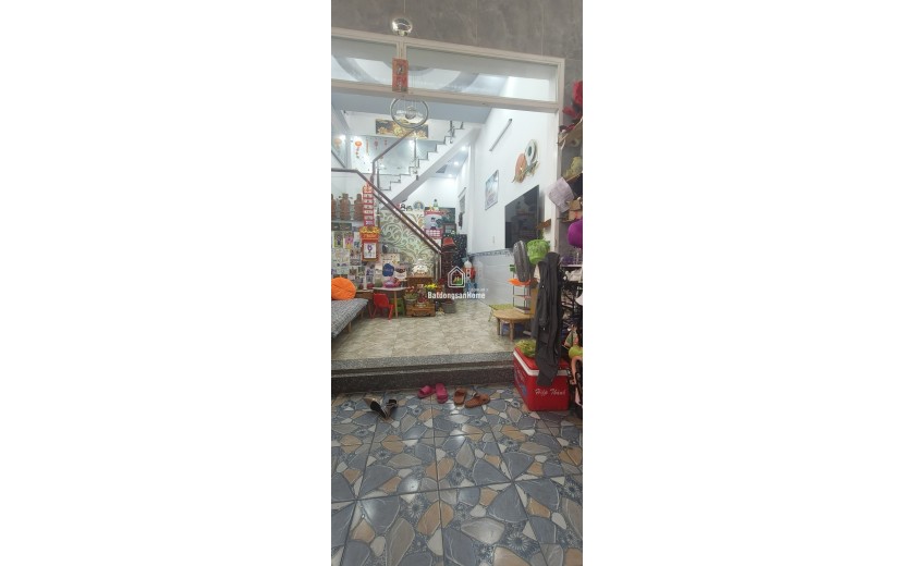 Bán nhà đường 168, Phước Long A, Q.9. TP HCM. DT 85m2, 3 tầng, SH, giá 6.6 tỷ.