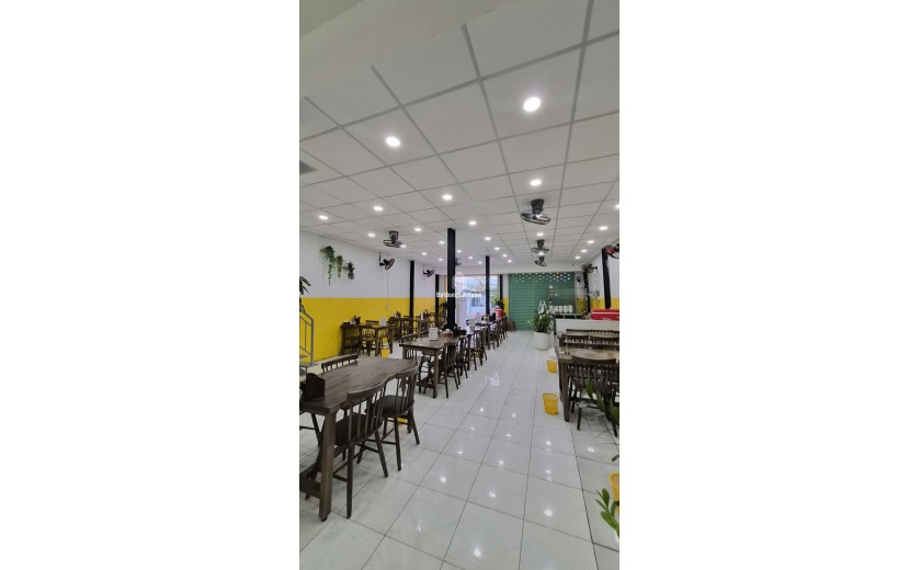 SANG QUÁN BÚN CHẢ CÁ HOẶC SANG HỢP ĐỒNG MẶT BẰNG TRỐNG