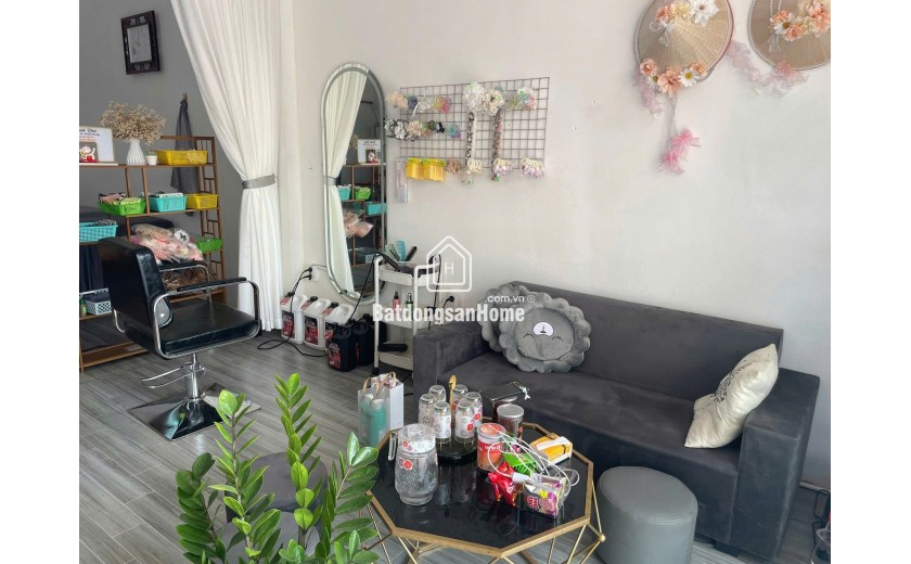 NHƯỢNG LẠI CỬA HÀNG NAILS - MI - GỘI ĐẦU