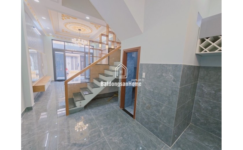 Bán nhà 3 tầng, 4PN hẻm xe hơi đường Số 6, Long Trường, Q.9. TP HCM. DT 56m2, SH, 5.55  tỷ.