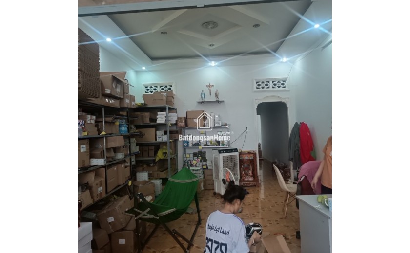 Bán nhà đường 494, Tăng Nhơn Phú A, Q9, TP HCM. DT 93m2, 2PN, SH. Giá  5.6 tỷ. LH: