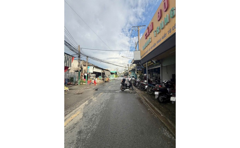 Bán Dãy Trọ 256m² (13 phòng + kiot), Nguyễn Đức Thiệu 100m  thông Lý Thường Kiệt, Dĩ An, chỉ 5,8 tỷ!