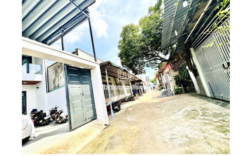 Nhà trung tâm Dĩ An mà giá chỉ 2,9 tỷ TL là cực hiếm — đúng dòng sản phẩm “ngon - rẻ - ở liền” luôn.