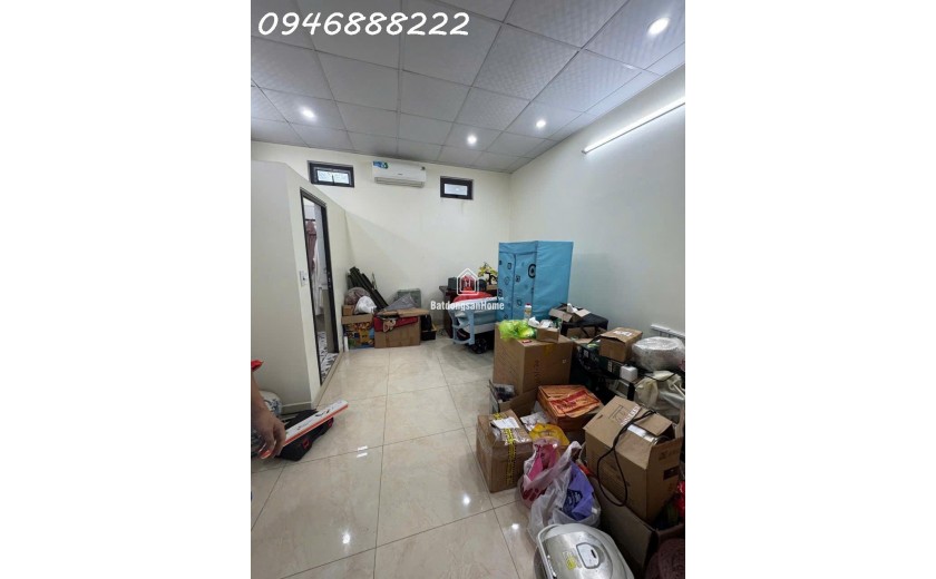 Bán nhà 2 tầng mặt đường Hoàng Ngọc Phách - Quán Nam vị trí cực đẹp