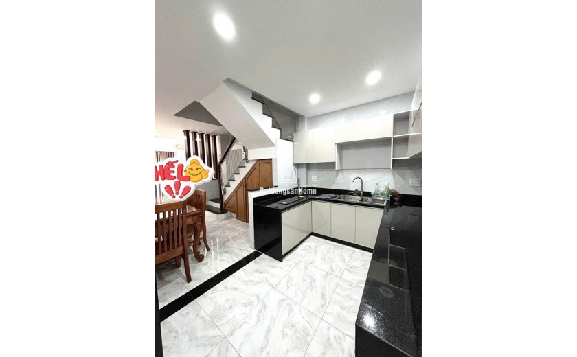 Bán nhà 2 MT, 3 căn nhà ra hoàng trọng mậu, P.tân hưng, Q.7