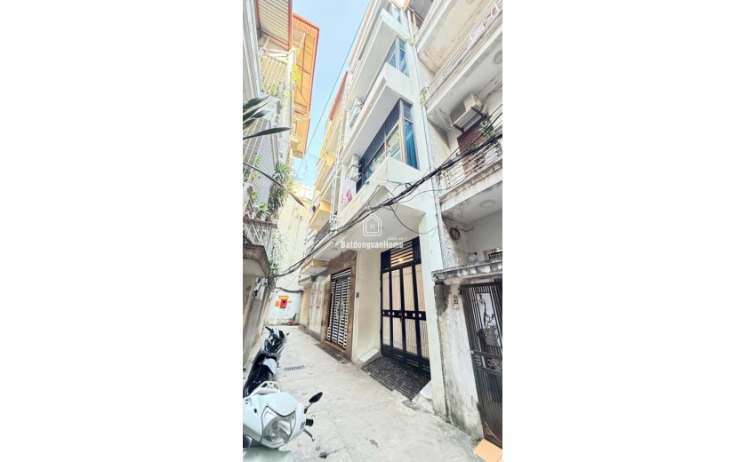 CCMN NGUYỄN TRÃI  11 PHÒNG - FULL ĐỒ DT 49m2 5 tầng mặt tiền 4m giá 11.9 tỷ