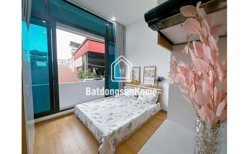 CCMN NGUYỄN TRÃI  11 PHÒNG - FULL ĐỒ DT 49m2 5 tầng mặt tiền 4m giá 11.9 tỷ