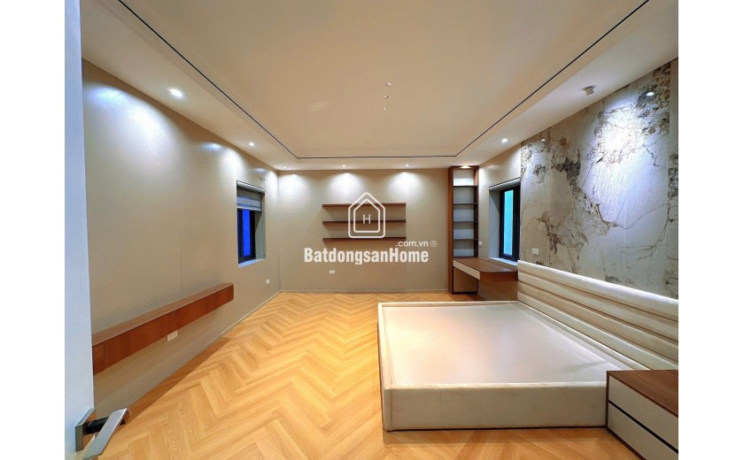 HOÀNG VĂN THÁI - THANG MÁY - NHÀ ĐẸP - 2 MẶT THOÁNG 50m2 6 tầng mt 8.4 tỷ Giá 15.8 tỷ