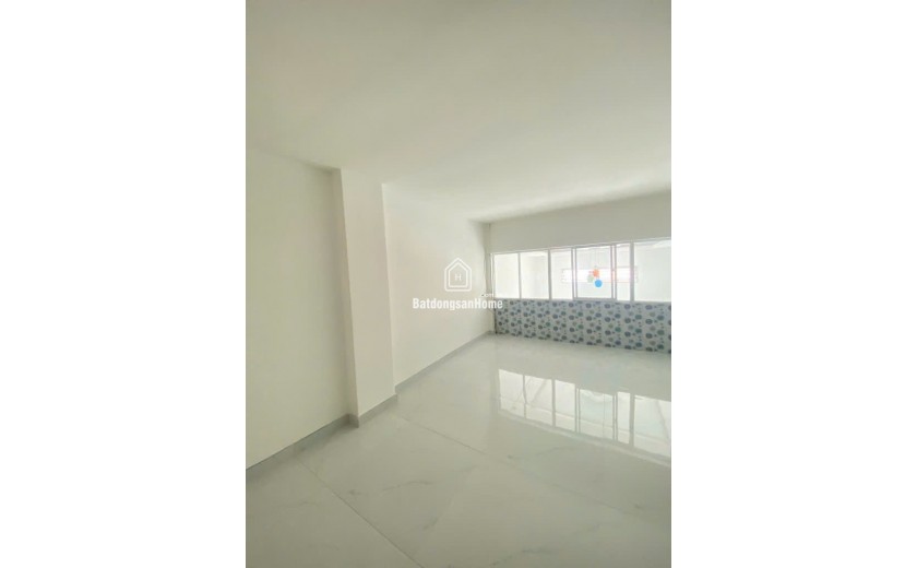 Bán Gấp Nhà Hẻm Nguyễn Thị Thập, Q7: 40m2, 2 Tầng, SH, Giá Chỉ 5.8 Tỷ