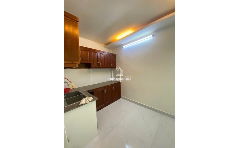 Bán Gấp Nhà Hẻm Nguyễn Thị Thập, Q7: 40m2, 2 Tầng, SH, Giá Chỉ 5.8 Tỷ