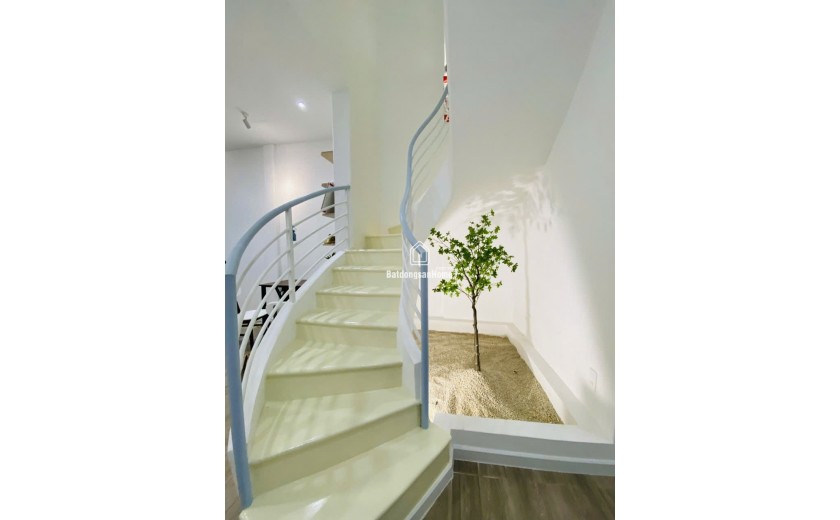 Quận 7 - HXH Huỳnh Tấn Phát - 40m2 - 2 tầng - Giá 5,5 tỷ