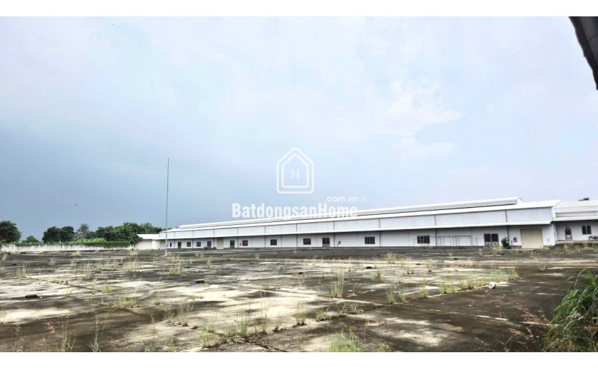 Bán xưởng 40.000m2 SKC huyện Trảng Bom, Đồng Nai giá chỉ 65 tỷ ~~1,6Tr/m2