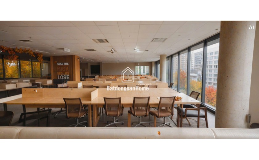 Cho thuê sàn văn phòng mặt đường Lê Văn Lương thanh xuân Hà Nội 230m 300nghin/m