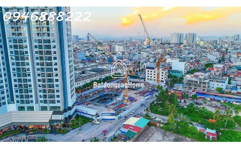 Mặt đường Thiên Lôi - Mặt tiền 5.7m vuông vắn , đang kinh doanh tốt