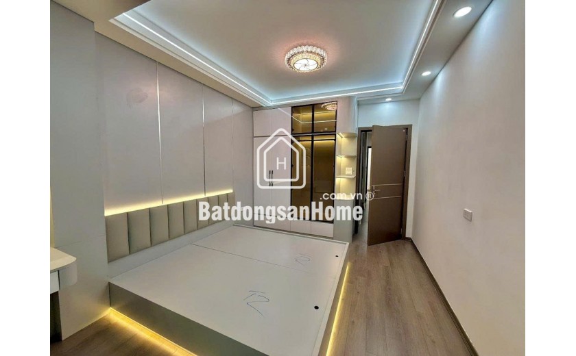 PL ĐƯỜNG LÁNG - OTO TRÁNH - THANG MÁY - 2 THOÁNG 36m2 5 tầng mt 3.3m Giá 15.8 tỷ