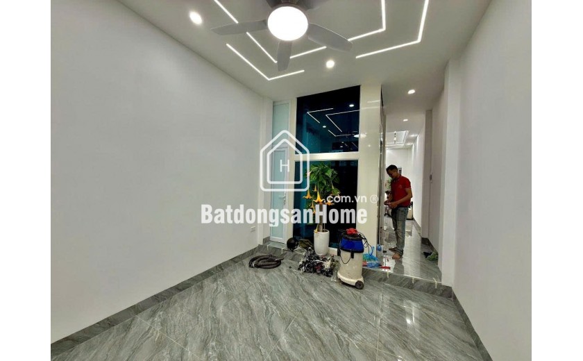 PL ĐƯỜNG LÁNG - OTO TRÁNH - THANG MÁY - 2 THOÁNG 36m2 5 tầng mt 3.3m Giá 15.8 tỷ