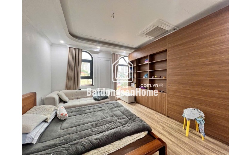 MẶT PHỐ QUAN NHÂN - LÔ GÓC TOÀ NHÀ 8 TẦNG THANG MÁY 123m2  mt 8m Giá 46.8 tỷ