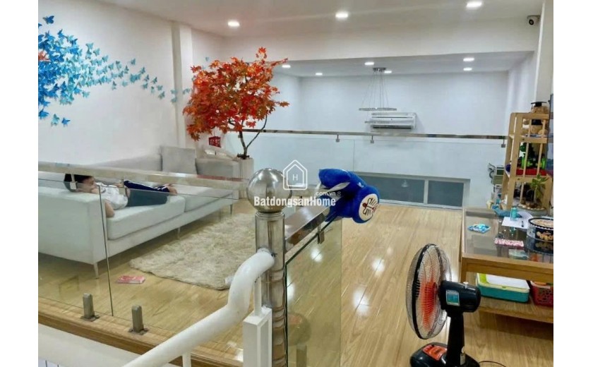 NHÀ 2 TẦNG - DT 61M² - HXH - SÁT ĐH CÔNG THƯƠNG, GẦN AEON MALL - TÂN PHÚ - NHỈNH 5 TỶ