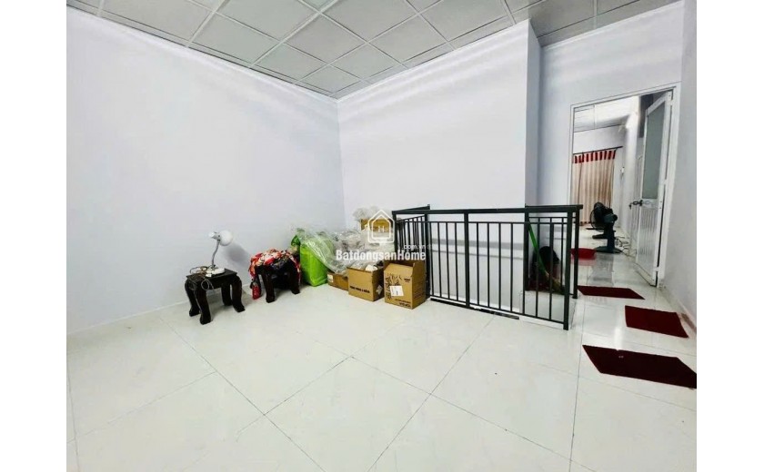 NHÀ TÂN PHÚ  - GẦN CHỢ TÂN HƯƠNG - HẺM XE HƠI - 2 TẦNG - DT 44M²  -  NHỈNH 5 TỶ