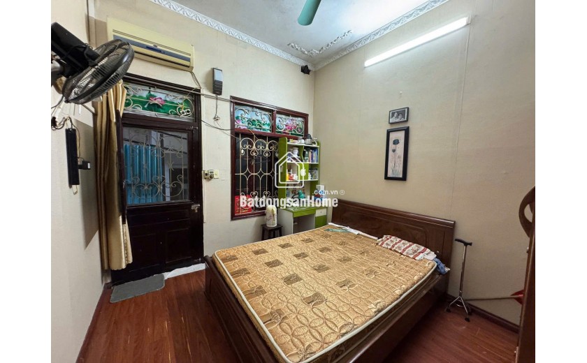 PHỐ HÀO NAM - DÂN XÂY - TRUNG TÂM ĐỐNG ĐA - 31m2 4 tầng mặt tiền 3.5m Giá 8.1 tỷ