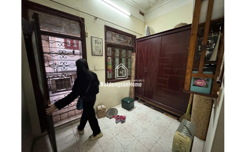 PHỐ HÀO NAM - DÂN XÂY - TRUNG TÂM ĐỐNG ĐA - 31m2 4 tầng mặt tiền 3.5m Giá 8.1 tỷ