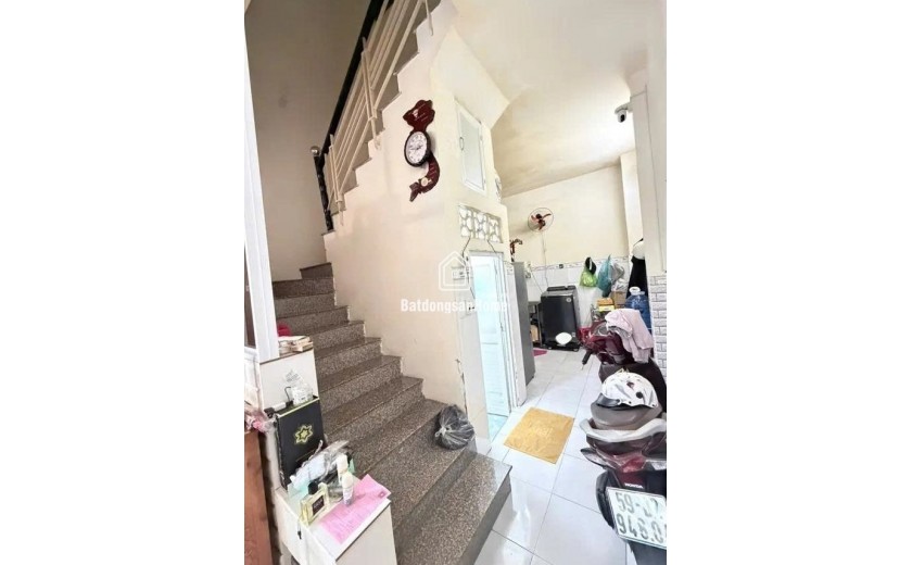 NHÀ ĐẸP, 2 TẦNG - DT 40M2 - TÂN PHÚ -  GẦN CHỢ TÂN HƯƠNG – NHỈNH 4TỶ