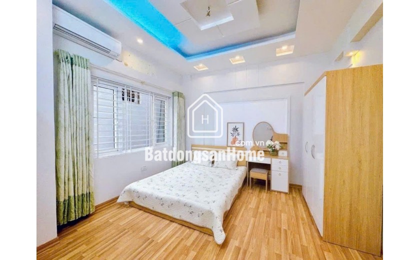 CHDV TRẦN THÁI TÔNG 9 PHÒNG - 32TR/THÁNG 44m2 5 tầng mặt tiền 5.4m giá 13.2 tỷ