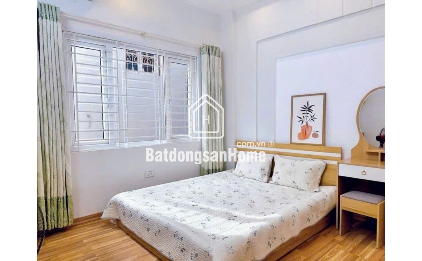 CHDV TRẦN THÁI TÔNG 9 PHÒNG - 32TR/THÁNG 44m2 5 tầng mặt tiền 5.4m giá 13.2 tỷ