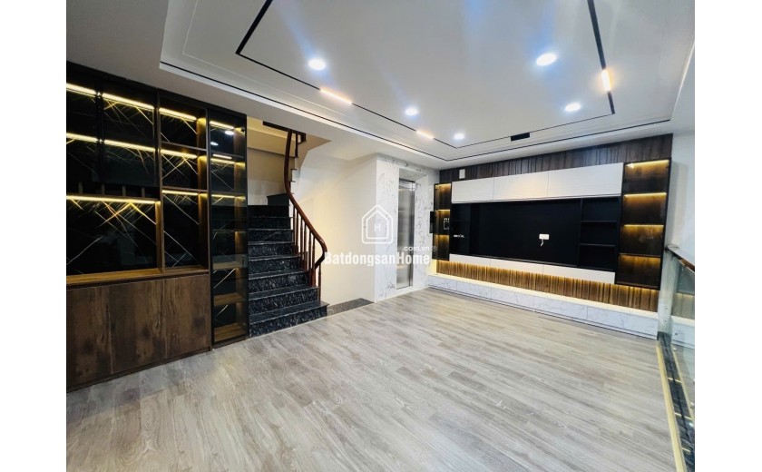 BÁN NHÀ TÂN MAI- HOÀNG MAI, 62 M2, 7 TẦNG TM, MẶT TIỀN 7,5 M, GIÁ 26,5 TỶ.