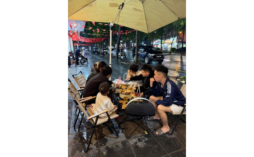 Mình cần sang nhượng lại quán cà phê decor xinh xinh