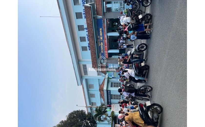 Bán nhà 2 tầng 3PN, Sổ Hồng, 56m2, đường Phan Văn Hớn, Đông Hưng Thuận, Q.12. Giá 4.6 tỷ.HXH