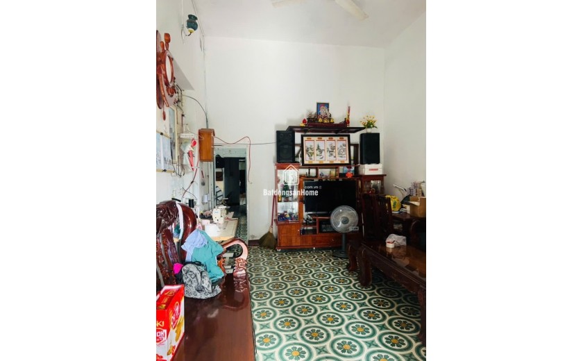 Bán đất tặng nhà MT Trần Quang Khải, 84m2, ngang 4.5m, sát biển, giá 8.6 tỷ