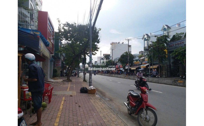 Bán nhà 3 tầng, 4PN Măt Tiền Phan Văn Hớn ,P.TTN  Q.12. DT 45m2, SH, 12.8 tỷ.