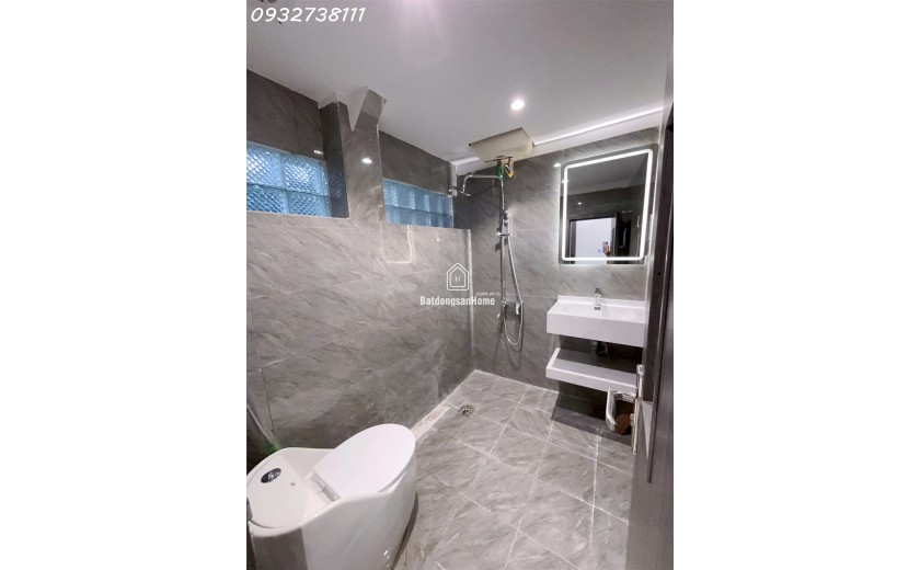 Bán căn hộ nhà tập thể đường Nguyễn Khoái, Hai Bà Trưng, cực đẹp, giá tốt nhất thị trường