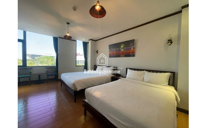 Bán khách sạn mặt tiền đường 2 Tháng 9 Hải Châu 7 tầng 18 phòng dòng tiền 60 triệu